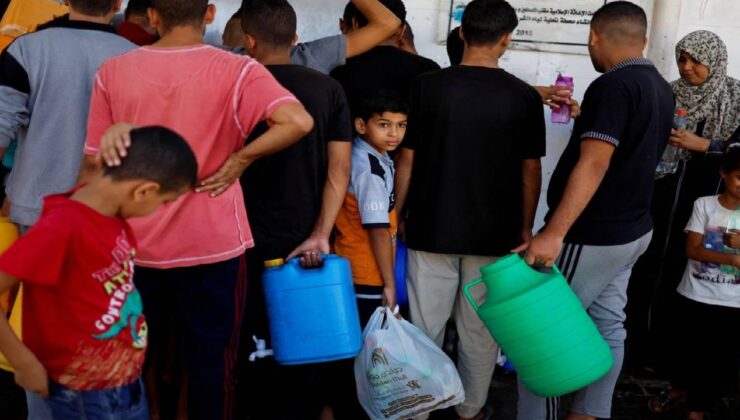 Gazze’de yerinden edilenler su kıtlığı nedeniyle temel ihtiyaçlarını dahi karşılayamıyor