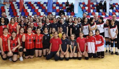 Voleybolda “Yarının Sultanları” projesi ayağı Zonguldak’ta başladı