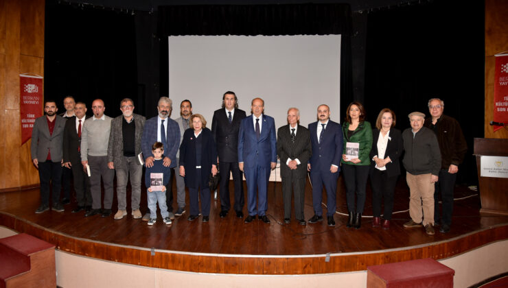 “Kıbrıs Türk Folklorunun Çınarı-Mahmut İslâmoğlu Armağanı” isimli kitabın tanıtımı yapıldı