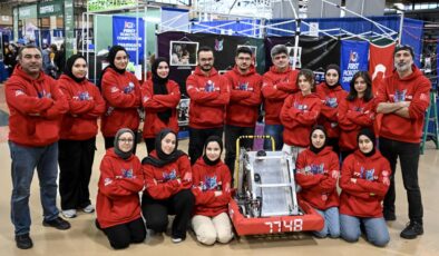 ABD’deki robot yarışmasında kız öğrencilerden oluşan Türk takımı ödül aldı