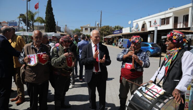 Töre, Karşıyaka Taş Armudu Festivali’ne katıldı