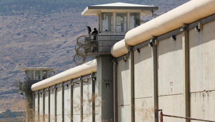 İşgalci İsrail’in Gazze’de serbest bıraktığı 12 Filistinlide işkence izlerine rastlandı