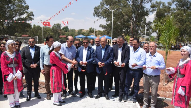 Çayönü’nde, Cumhurbaşkanı Tatar ve Başbakan Üstel’in katılımıyla “Atatürk Parkı ve Piknik Alanı”nın açılışı yapıldı