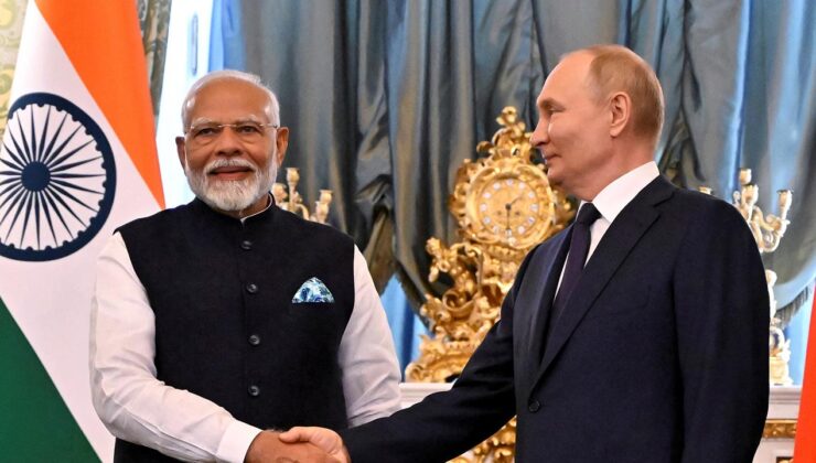 Putin ile Modi, Moskova’da bir araya geldi