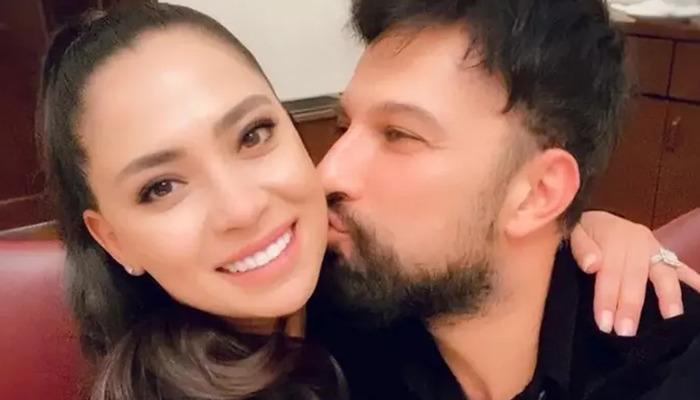 Tarkan eşi Pınar ile pozlarını paylaştı! “İyi ki varsın yoldaşım”