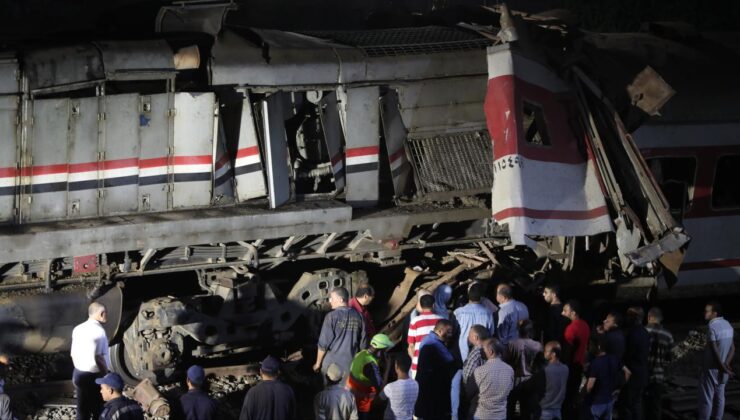 Mısır'da iki tren çarpıştı: 2 ölü, 29 yaralı