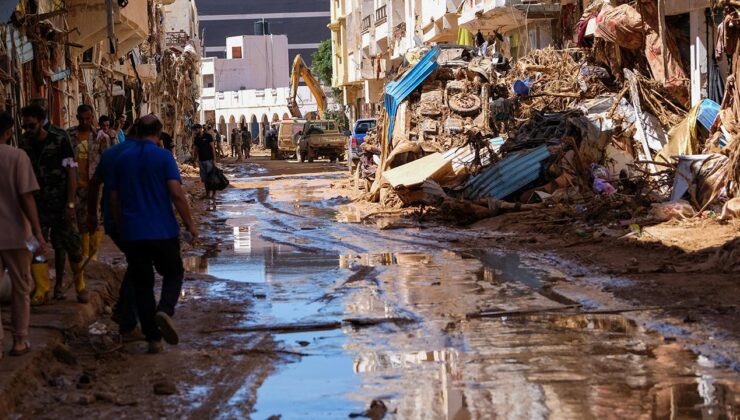 Libya’nın batısında şiddetli yağışların oluşturduğu selde 2 kişi kayboldu